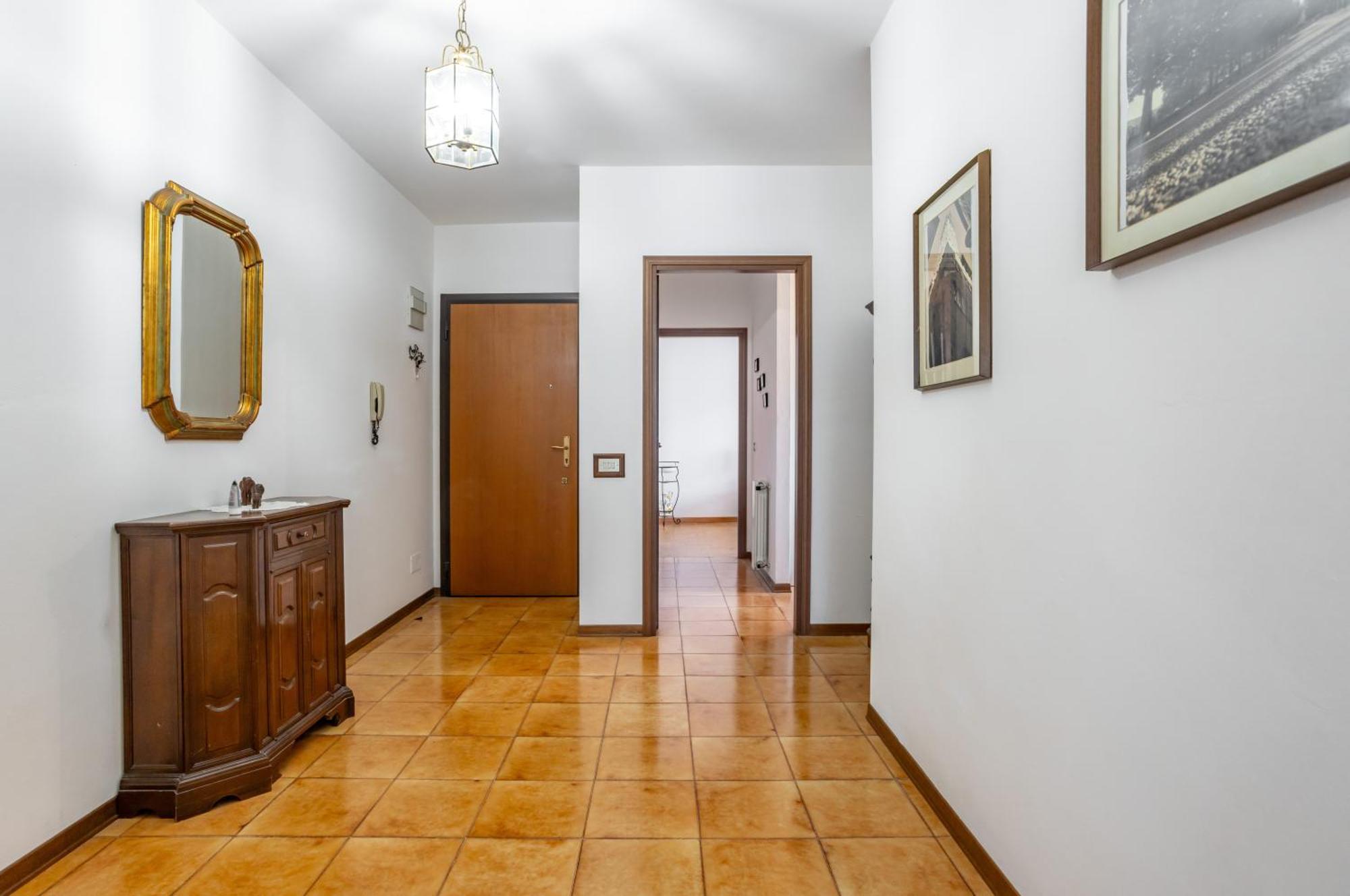 Apartamento Bright With Balcony And Parking! Lucca