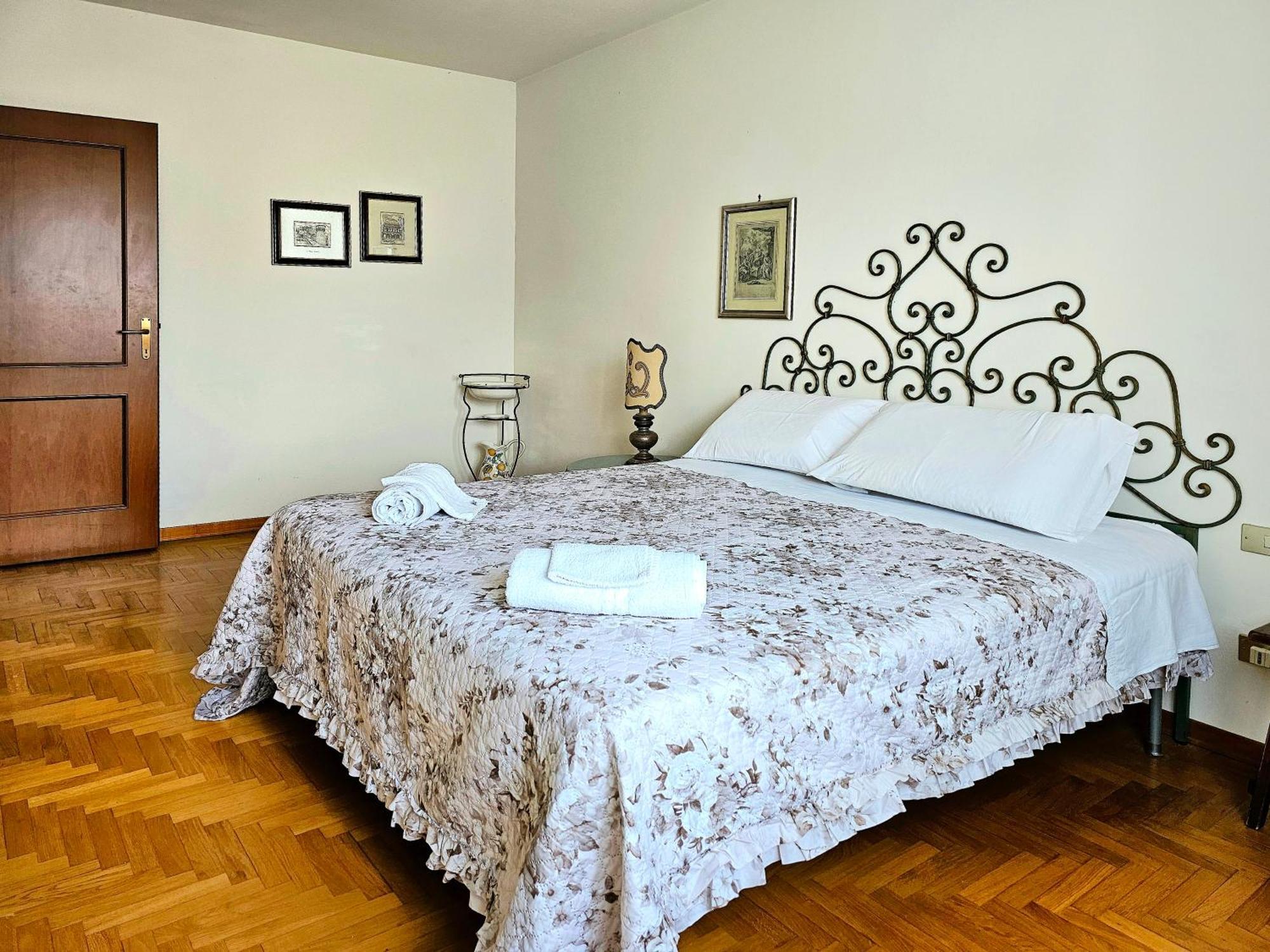 Apartamento Bright With Balcony And Parking! Lucca